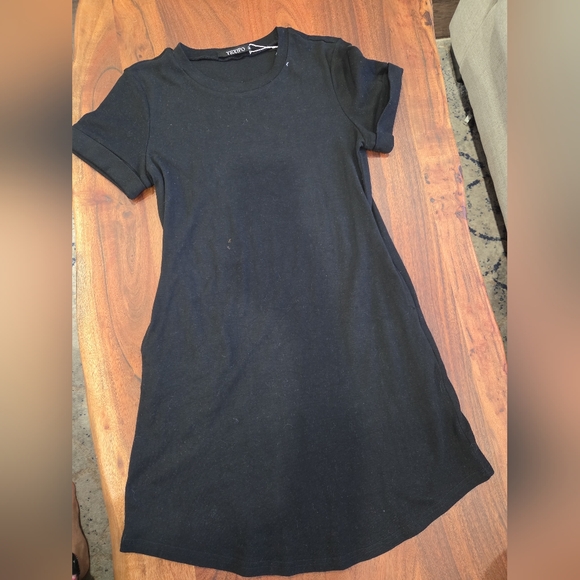 Women's Black Short Sleeve T-Shirt Dress - Picture 2 of 2